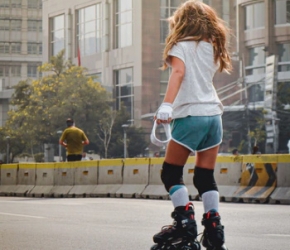 Matériel et tenues de sport à pas cher _ Photo by <a href="https://unsplash.com/@fdlnkm?utm_source=unsplash&utm_medium=referral&utm_content=creditCopyText">Fadhil N</a> on <a href="https://unsplash.com/?utm_source=unsplash&utm_medium=referral&utm_content=