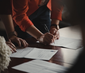 aide juridictionnelle_https://unsplash.com/@romaindancre?utm_source=unsplash&utm_medium=referral&utm_content=creditCopyText aide juridictionnelle_https://unsplash.com/@romaindancre?utm_source=unsplash&utm_medium=referral&utm_content=creditCopyText