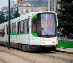 Prendre le bus, le tram à Nantes Prendre le bus, le tram à Nantes
