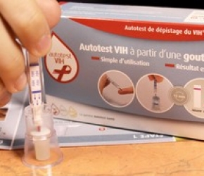 Auto-test VIH_15 septembre 2015_AAZ CE Auto-test VIH_15 septembre 2015_AAZ CE