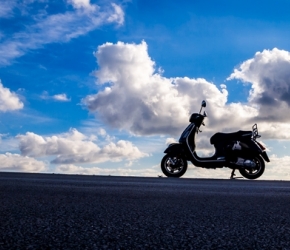 L'offre de stationnement pour les scooters et les motos s'enrichit à Nantes L'offre de stationnement pour les scooters et les motos s'enrichit à Nantes