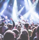 Le CRIJ vend des places pour le concert des Fatals Picards à Nantes